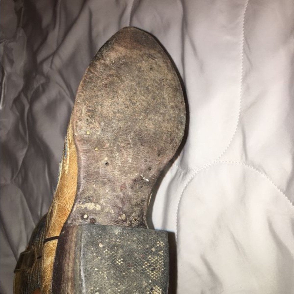 boots - Picture 4 of 5